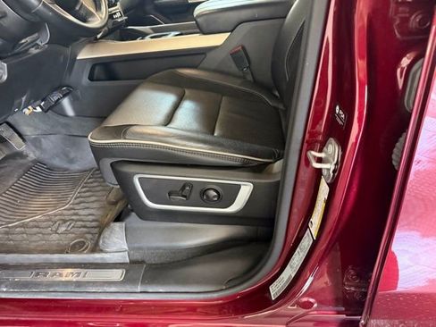 Used 2022 RAM 1500 Laramie AWD/4WD image 16