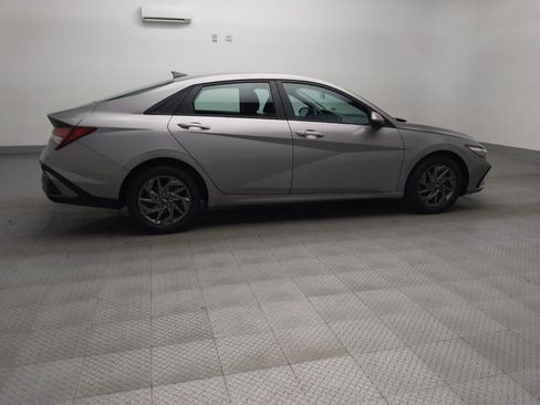 Used 2024 Hyundai Elantra SEL image 10