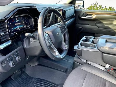 Used 2024 Chevrolet Silverado 1500 RST AWD/4WD image 12