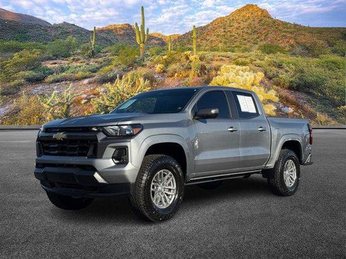 Used 2024 Chevrolet Colorado LT w/ LT Convenience Package II image 9