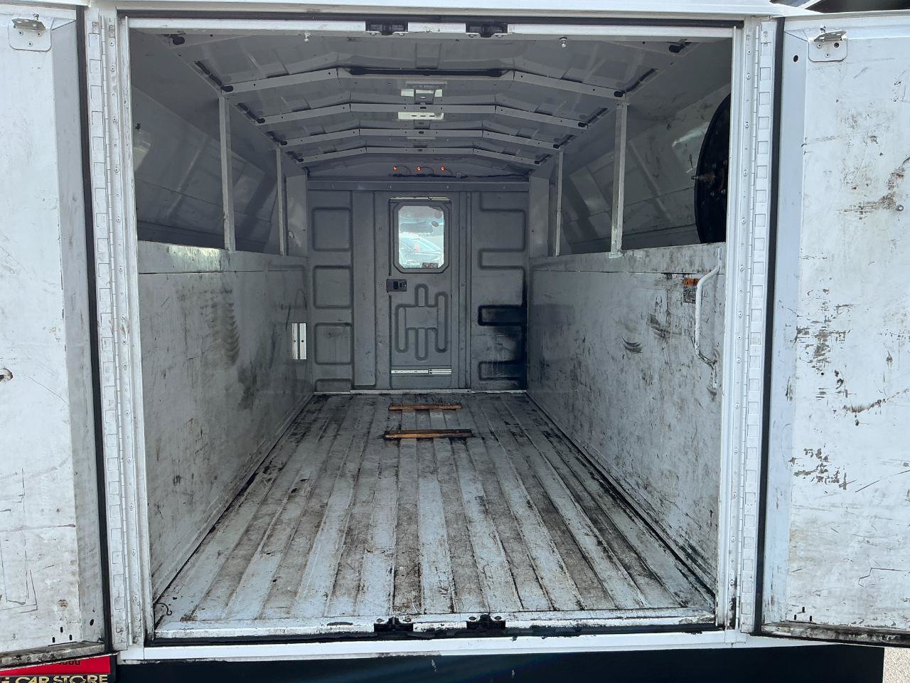 Used 2021 Chevrolet Express 3500 w/ Power Convenience Package RWD image 18