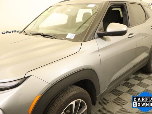 Used 2025 Chevrolet TrailBlazer LT AWD/4WD image 13