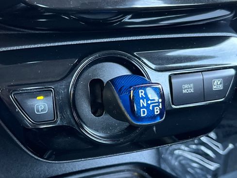 Used 2022 Toyota Prius LE FWD image 22