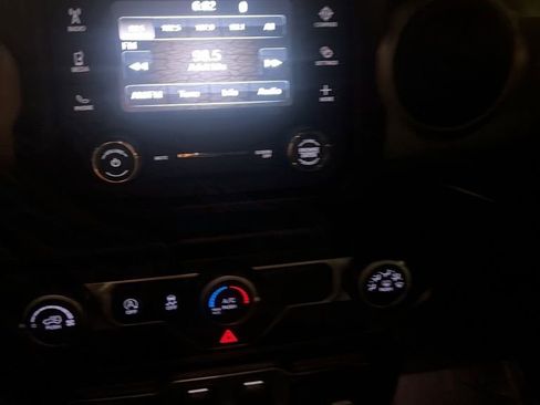 Used 2018 Jeep Wrangler Sport image 8