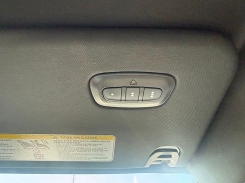 Used 2023 RAM 1500 Laramie AWD/4WD image 33