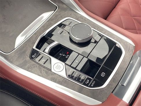 Certified 2024 BMW X6 xDrive40i w/ Premium Package image 31