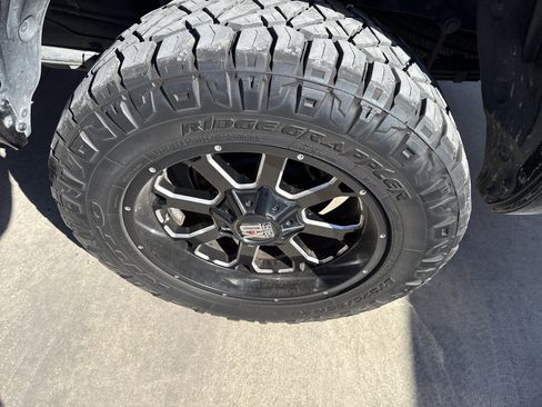 Used 2019 Toyota Tundra SR5 image 7