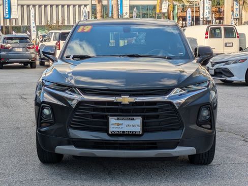 Used 2019 Chevrolet Blazer LT image 2