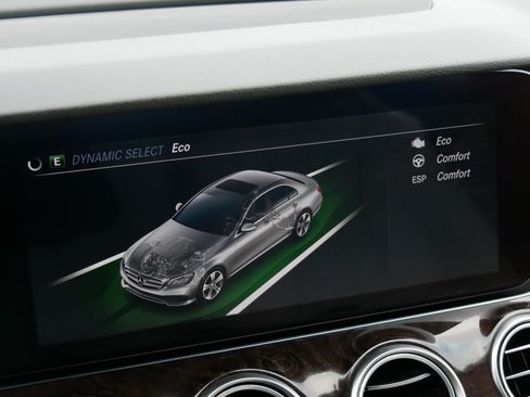 Used 2020 Mercedes-Benz E 350 Sedan image 32