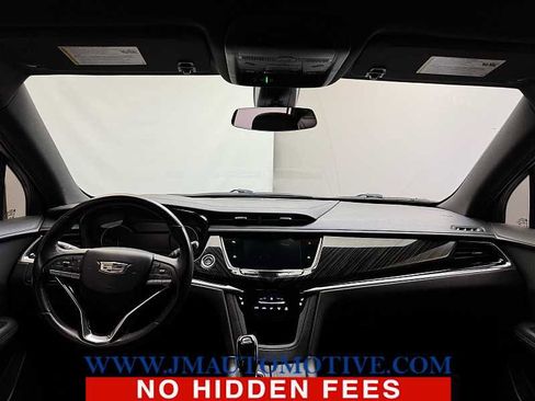 Used 2020 Cadillac XT6 Premium Luxury image 12