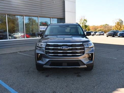 Used 2026 Ford Explorer Active w/ Active Comfort Package image 10