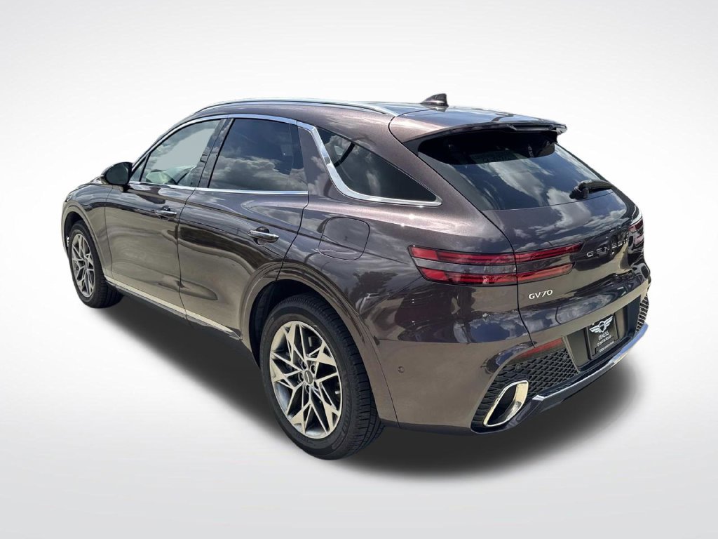 Used 2023 Genesis GV70 2.5T w/ Advanced Package AWD/4WD image 6