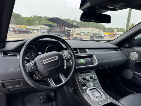 Used 2018 Land Rover Range Rover Evoque SE image 10