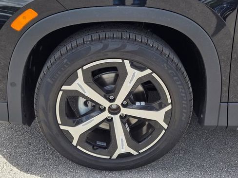 New 2026 Volkswagen Tiguan SE FWD image 12