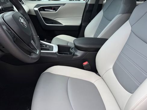 Used 2025 Toyota RAV4 XLE Premium image 13