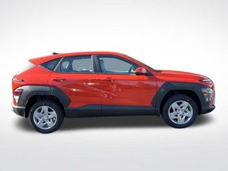 New 2026 Hyundai Kona SE AWD/4WD video 5