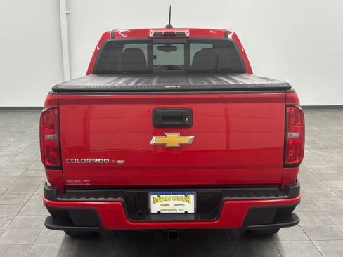 Used 2018 Chevrolet Colorado Z71 AWD/4WD image 3