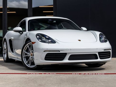Certified 2024 Porsche 718 Cayman RWD image 6