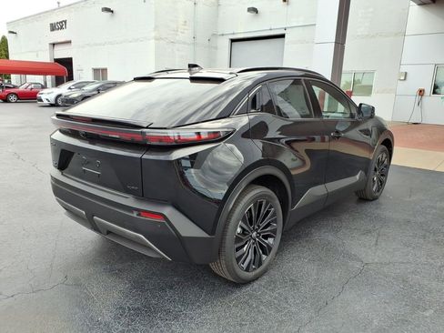 New 2026 Toyota C-HR AWD/4WD image 3
