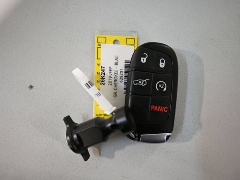 Used 2019 Jeep Grand Cherokee SRT w/ Trailer Tow Group IV AWD/4WD image 9