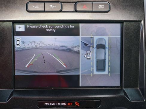 Used 2016 Ford F150 Platinum w/ Equipment Group 701A Luxury image 36