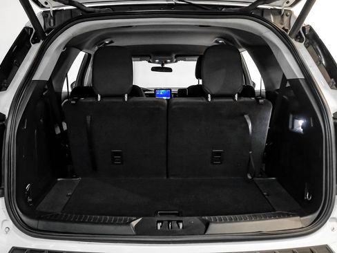 Used 2023 Ford Explorer XLT RWD image 54
