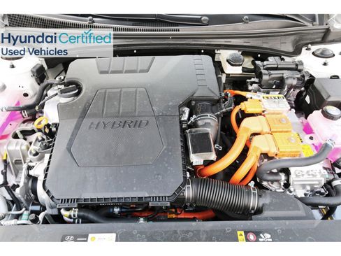 Certified 2025 Hyundai Elantra SEL image 33