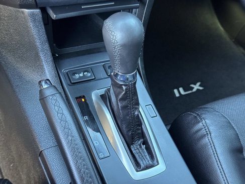 Used 2018 Acura ILX w/ Premium Package image 15