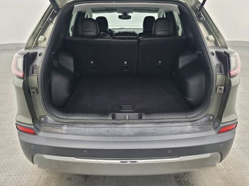 Used 2019 Jeep Cherokee Limited image 29