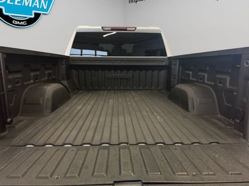 Used 2023 GMC Sierra 1500 AT4 AWD/4WD image 19