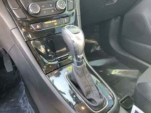 Used 2020 Buick Encore Preferred image 22