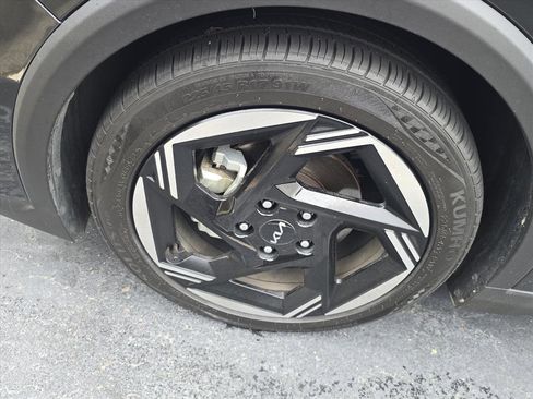 Used 2025 Kia K4 EX image 3