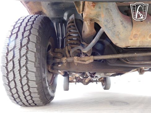 Used 1990 Ford F150 2WD Regular Cab image 39