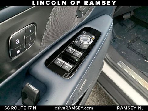 Used 2024 Lincoln Nautilus Reserve w/ Equipment Group 202A image 13