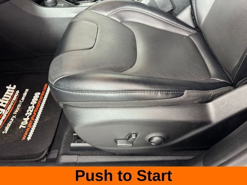 Used 2022 Jeep Cherokee Limited image 10