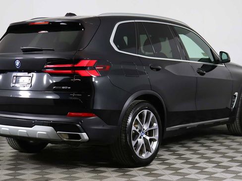 Used 2025 BMW X5 xDrive50e w/ Premium Package AWD/4WD image 12