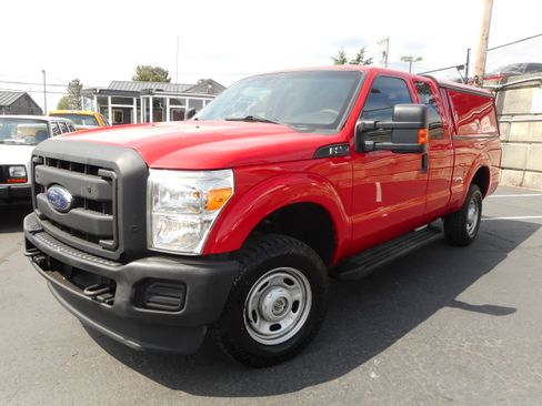 Used 2014 Ford F250 XL w/ Power Equipment Group AWD/4WD image 5