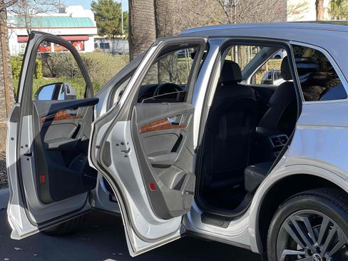 Used 2018 Audi Q5 2.0T Premium Plus w/ Premium Plus Package image 67