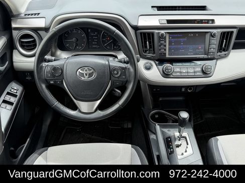 Used 2018 Toyota RAV4 XLE FWD image 11