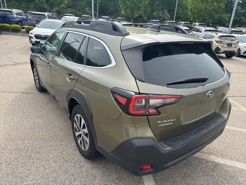 Used 2024 Subaru Outback Premium AWD/4WD image 4