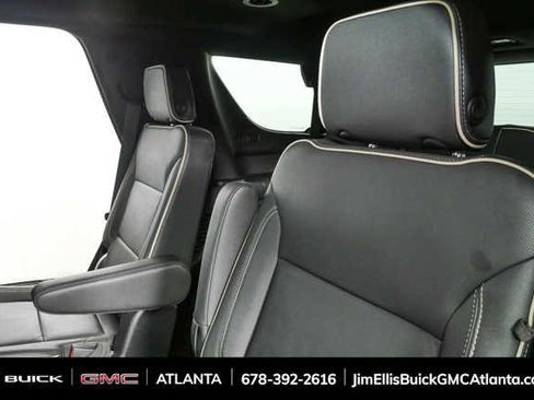 Used 2024 GMC Yukon SLT w/ SLT Luxury Package AWD/4WD image 20