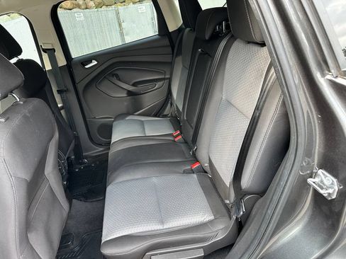 Used 2017 Ford Escape SE w/ SE Cold Weather Package AWD/4WD image 21