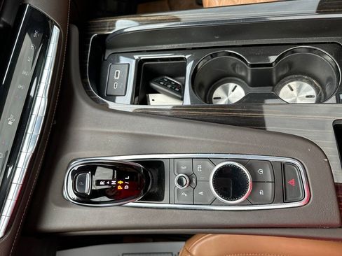 Certified 2022 Cadillac Escalade Sport w/ Touring Package image 22