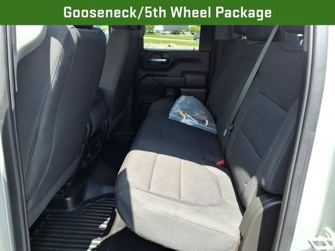 Certified 2022 GMC Sierra 2500 Pro w/ Gooseneck/5TH Wheel Package AWD/4WD image 17