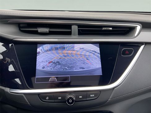 Used 2022 Buick Encore GX Essence w/ Experience Buick Package image 27