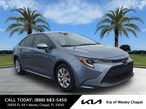 Used 2022 Toyota Corolla LE FWD image 1