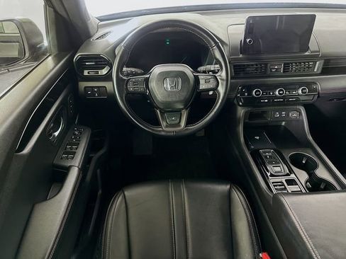 Certified 2024 Honda Pilot TrailSport image 4