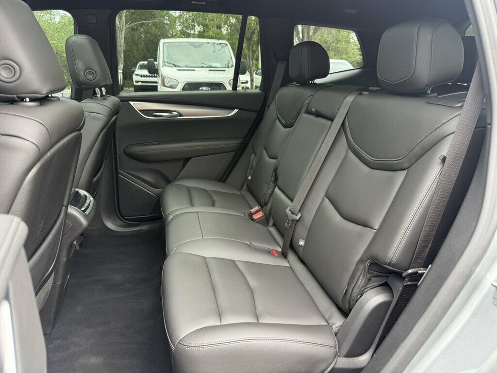 Used 2024 Cadillac XT6 Luxury FWD image 8