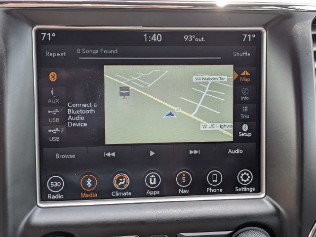 Used 2018 Jeep Grand Cherokee Laredo RWD image 29