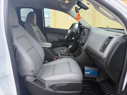 Used 2022 Chevrolet Colorado W/T w/ WT Convenience Package RWD image 17